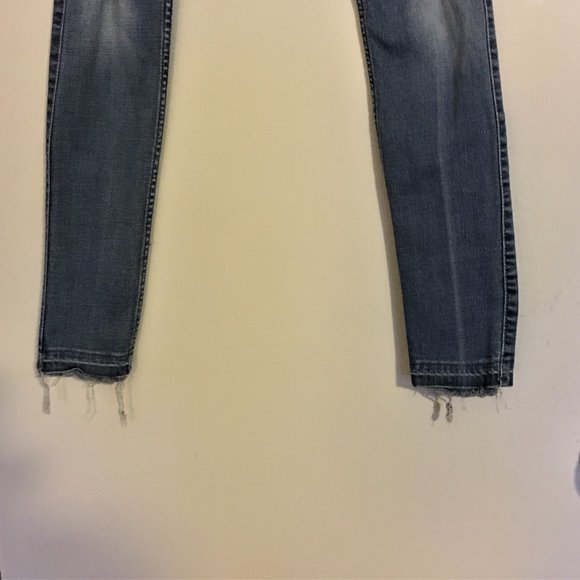 HOLLISTER High Rise Super Skinny Ripped Jeans | 1R - Picture 6 of 15
